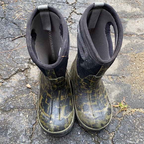 Toddler bogs Boots - Picture 2 of 3